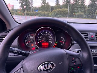 2013 Kia Rio III, серый, 790000 рублей, вид 4