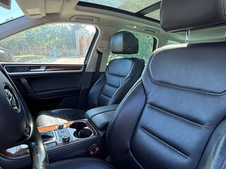 2013 Volkswagen Touareg II, белый, 1650000 рублей, вид 3