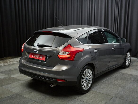 2011 Ford Focus III, коричневый, 937000 рублей - вид 3
