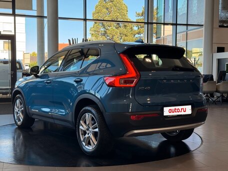 2023 Volvo XC40 I Рестайлинг, синий, 2890000 рублей, вид 4