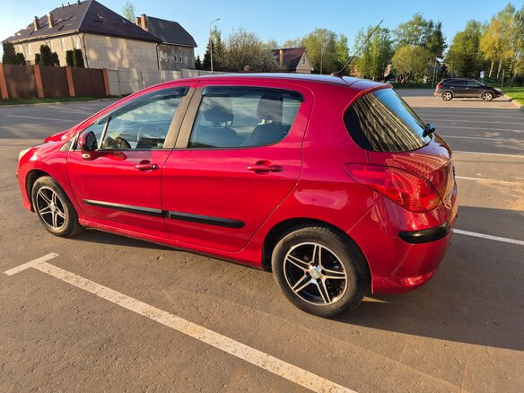 2010 Peugeot 308 I, красный, 550000 рублей - вид 2
