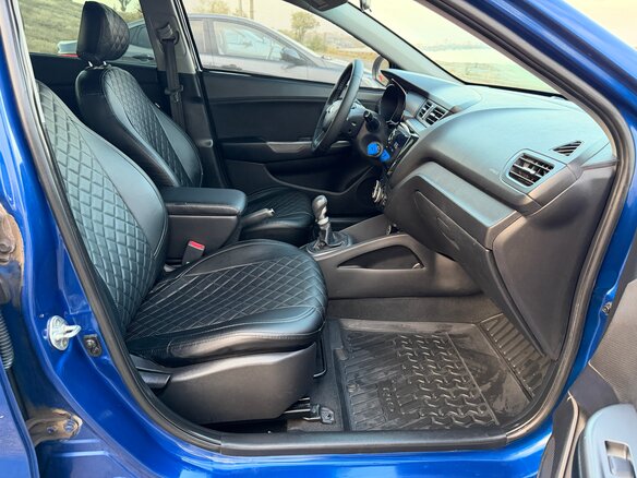 2013 Kia Rio 5-speed III, синий, 900000 рублей - вид 23