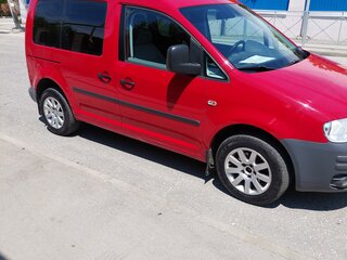 2010 Volkswagen Caddy III, красный, 1350000 рублей, вид 2