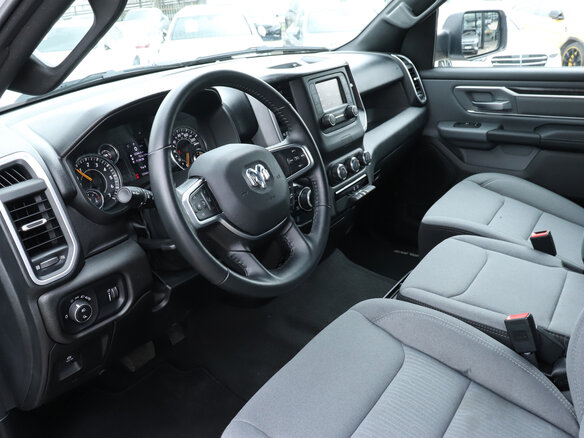 2022 Ram 1500 Crew Cab V, белый, 5801400 рублей - вид 12