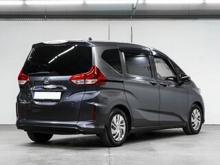 2016 Honda Freed+ II, серый, 1100000 рублей, вид 5