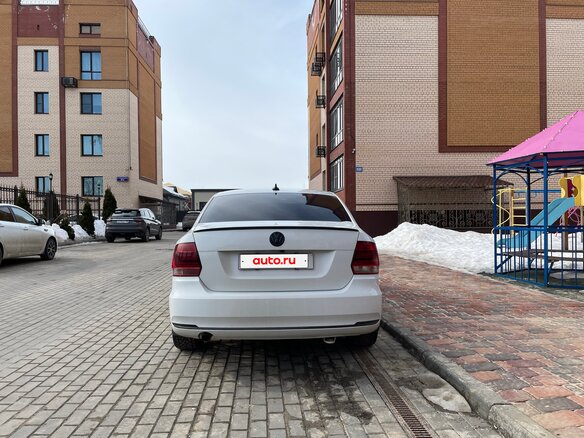 2018 Volkswagen Polo V Рестайлинг, белый, 950000 рублей - вид 3