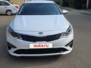 2019 Kia Optima IV Рестайлинг, белый, 1650000 рублей, вид 2