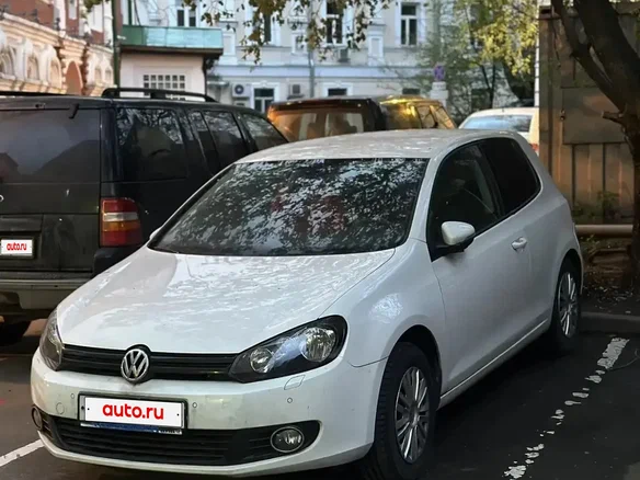 2011 Volkswagen Golf VI, белый, 1150000 рублей