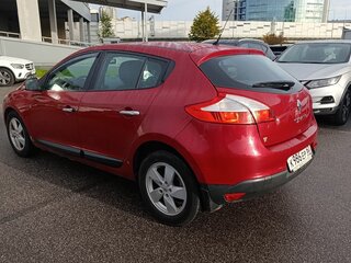2010 Renault Megane III, красный, 515000 рублей, вид 2