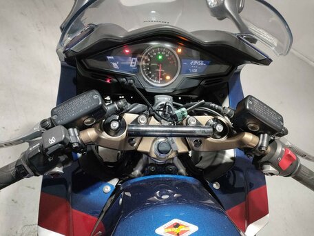 2019 Honda VFR 800, белый, 1077000 рублей, вид 5