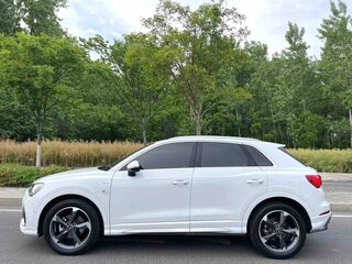 2022 Audi Q3 35 TFSI II (F3), белый, 2315000 рублей, вид 2