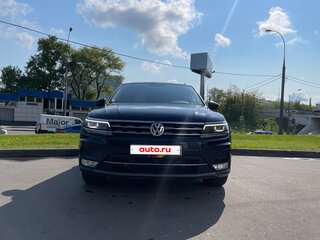 2017 Volkswagen Tiguan II, чёрный, 2600000 рублей, вид 2