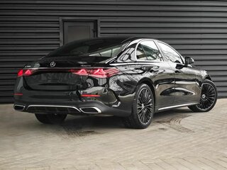 2025 Mercedes-Benz E-Класс 300 VI (W214, S214), чёрный, 9700000 рублей, вид 5