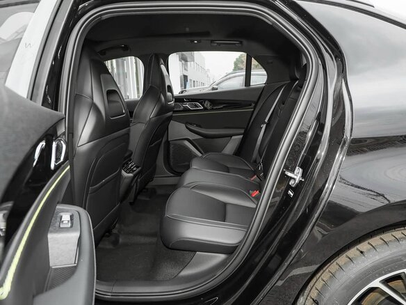2026 Lynk & Co 03 I Рестайлинг 2, чёрный, 2390000 рублей - вид 18