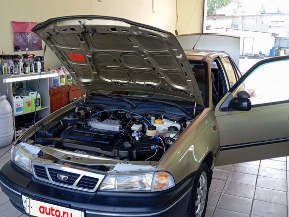 2005 Daewoo Nexia I, жёлтый - вид 1