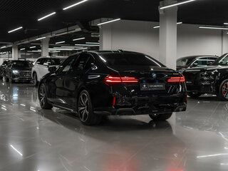 2025 BMW 5 серии 530e VIII (G60/G61/G68), чёрный, 8600000 рублей, вид 4