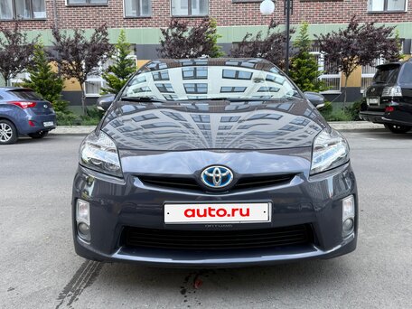 2010 Toyota Prius III (XW30), серый, 1000000 рублей, вид 1