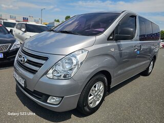 2017 Hyundai Grand Starex I Рестайлинг, серебристый, 1840000 рублей, вид 2