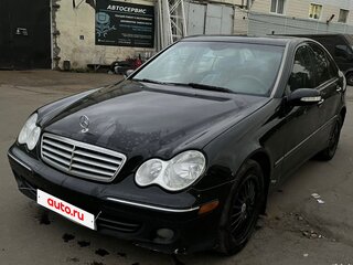 2004 Mercedes-Benz C-Класс 240 II (W203) Рестайлинг, чёрный, 300000 рублей, вид 2