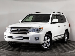 2012 Toyota Land Cruiser 200 Series Рестайлинг 1, белый, 2499000 рублей, вид 1