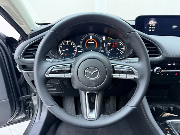 2023 Mazda 3 Axela IV (BP), серый, 2080000 рублей - вид 11