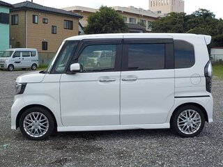 2022 Honda N-BOX II Рестайлинг, белый, 650000 рублей, вид 2