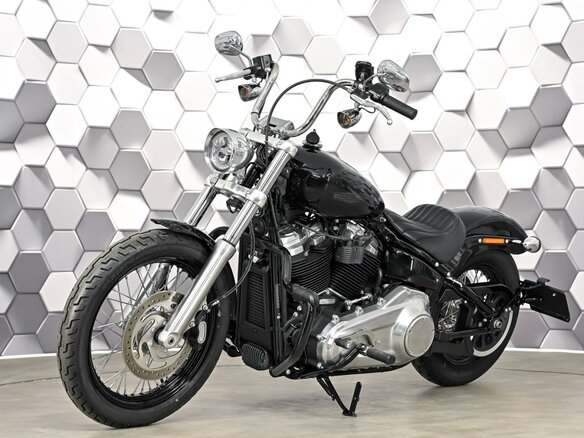 2021 Harley-Davidson Softail Standard, чёрный, 1599000 рублей - вид 1