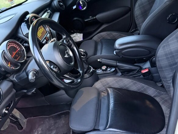 2015 Mini Hatch Cooper S III (F55/F56), белый, 1549000 рублей - вид 5