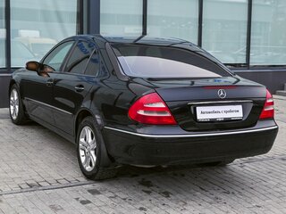 2005 Mercedes-Benz E-Класс 200 III (W211, S211), чёрный, 825000 рублей, вид 3