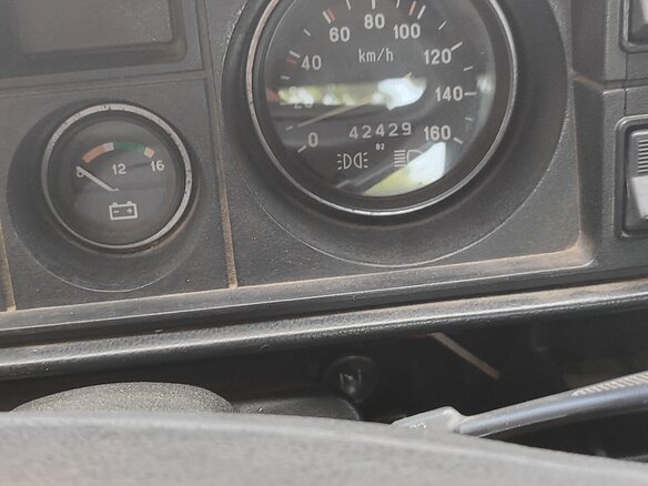 2003 Lada (ВАЗ) 2105, бежевый, 110000 рублей - вид 6