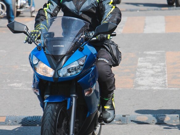 2009 Kawasaki ER-6F (Ninja 650R), синий, 400000 рублей - вид 5