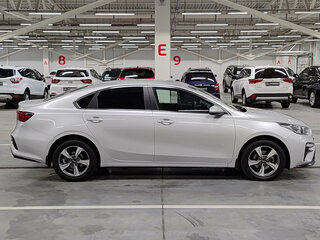 2021 Kia Cerato IV, серый, 1810000 рублей, вид 4