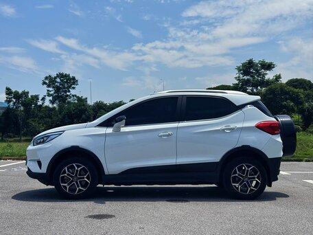 2022 BYD Yuan Pro (50 kWh) I Рестайлинг 2 (Pro), белый, 1500000 рублей, вид 3