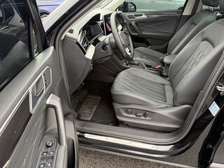 2022 Volkswagen Tiguan II Рестайлинг, чёрный, 1960000 рублей, вид 5