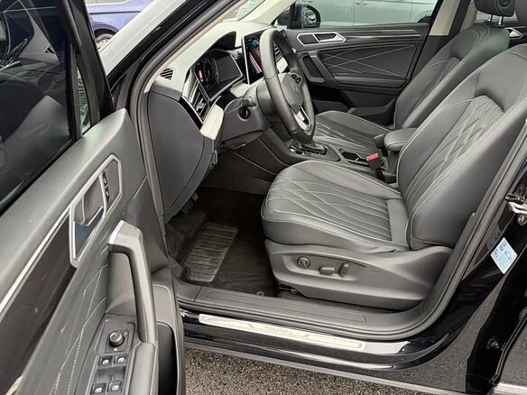 2022 Volkswagen Tiguan II Рестайлинг, чёрный - вид 4