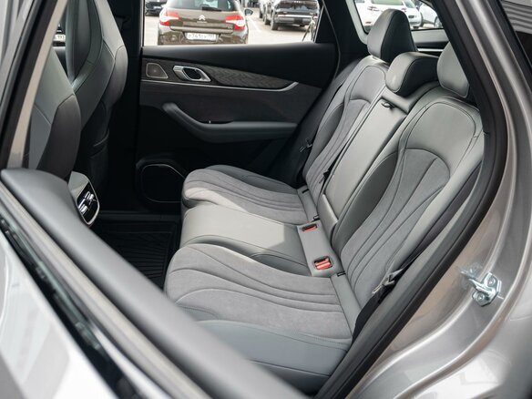 2026 Geely Galaxy M7, серый - вид 8