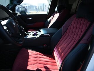 2021 Toyota Land Cruiser 300 Series, белый, 10100000 рублей, вид 4