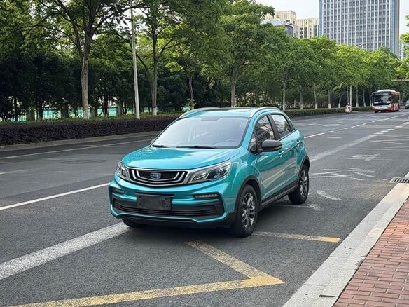 2022 Geely Vision X3 Pro, голубой