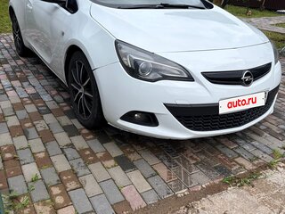 2013 Opel Astra GTC J Рестайлинг, белый, 690000 рублей, вид 2