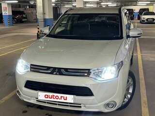 2014 Mitsubishi Outlander III, белый, 1430000 рублей, вид 2