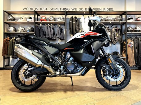 2026 KTM 1390 Super Adventure S Evo, чёрный, 2390000 рублей, вид 3
