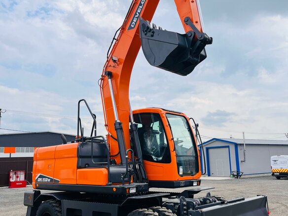2024 Develon DX150W, оранжевый, 14300000 рублей - вид 1