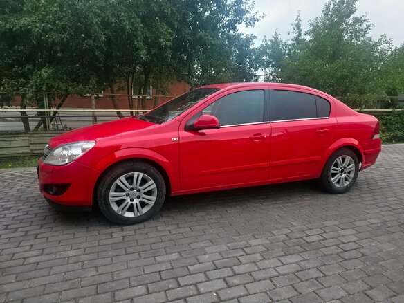 2009 Opel Astra H Рестайлинг, красный, 499000 рублей - вид 5
