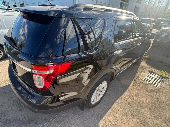 2015 Ford Explorer V, чёрный, 1600000 рублей - вид 3
