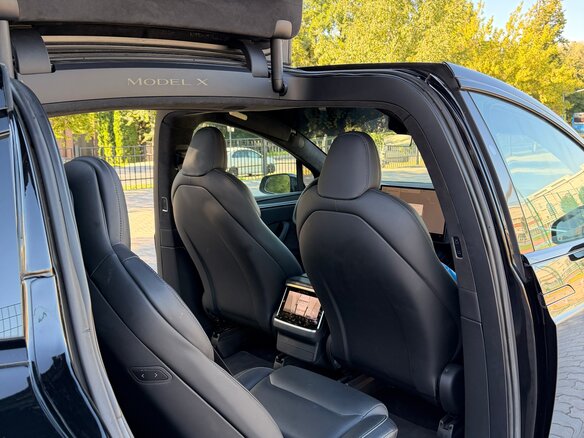 2021 Tesla Model X Plaid I Рестайлинг, чёрный, 8500000 рублей - вид 16