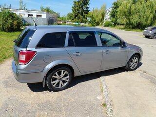 2010 Opel Astra H Рестайлинг, серебристый, 525000 рублей, вид 2