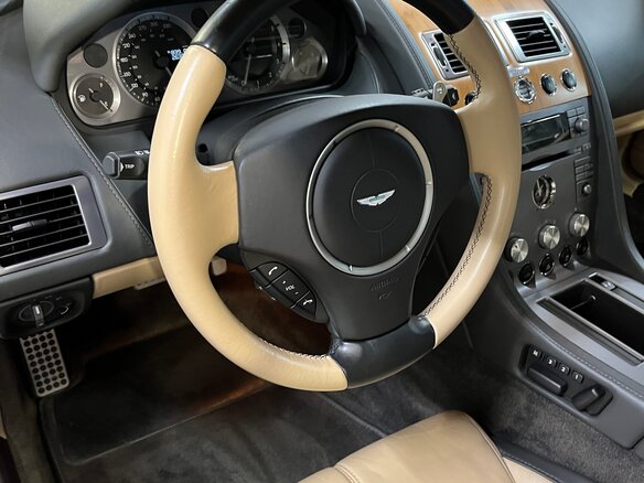 2008 Aston Martin DB9 I, серый, 7999000 рублей - вид 1