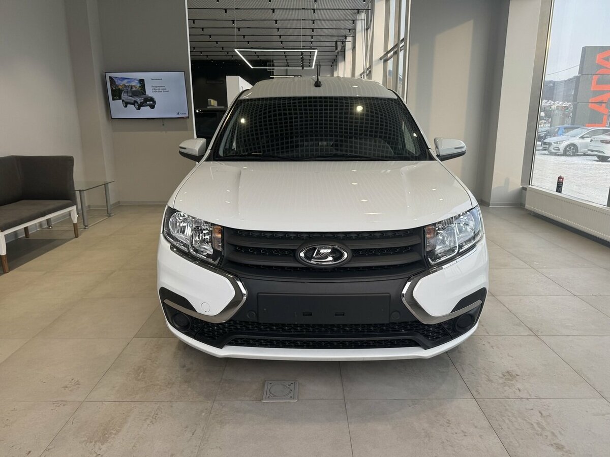 Открыть фотографии: Lada (ВАЗ) Largus I Рестайлинг
