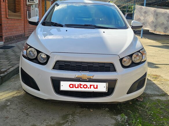 2013 Chevrolet Aveo II, белый, 780000 рублей - вид 3