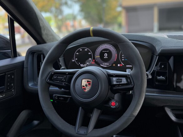 2024 Porsche Cayenne Turbo GT Coupé III Рестайлинг, серый, 25200000 рублей - вид 29